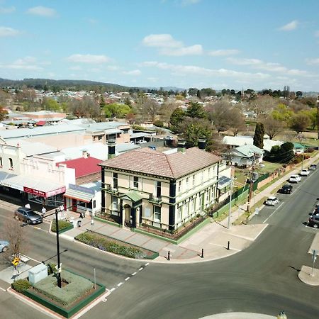 The Bank Guesthouse Glen Innes Exterior photo
