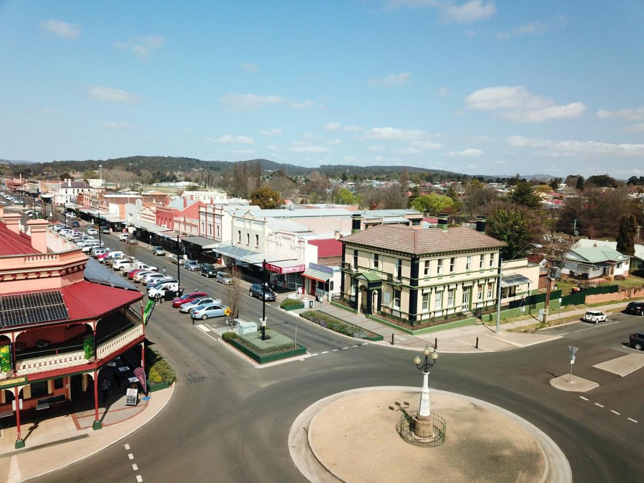 The Bank Guesthouse Glen Innes Exterior photo